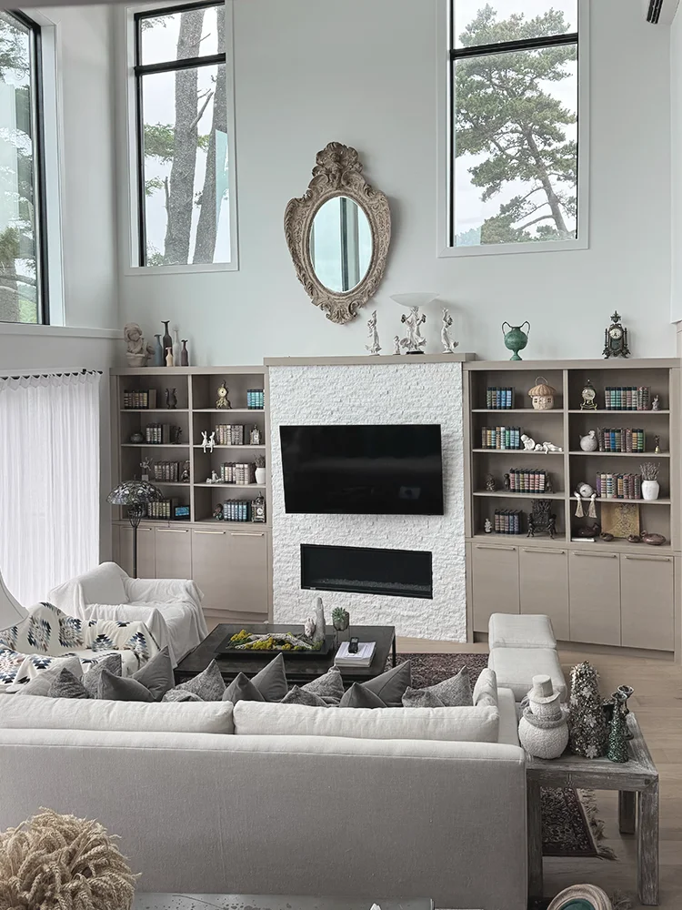 Custom Entertainment Center Built Ins In High End Home With High Ceilings 1000x800